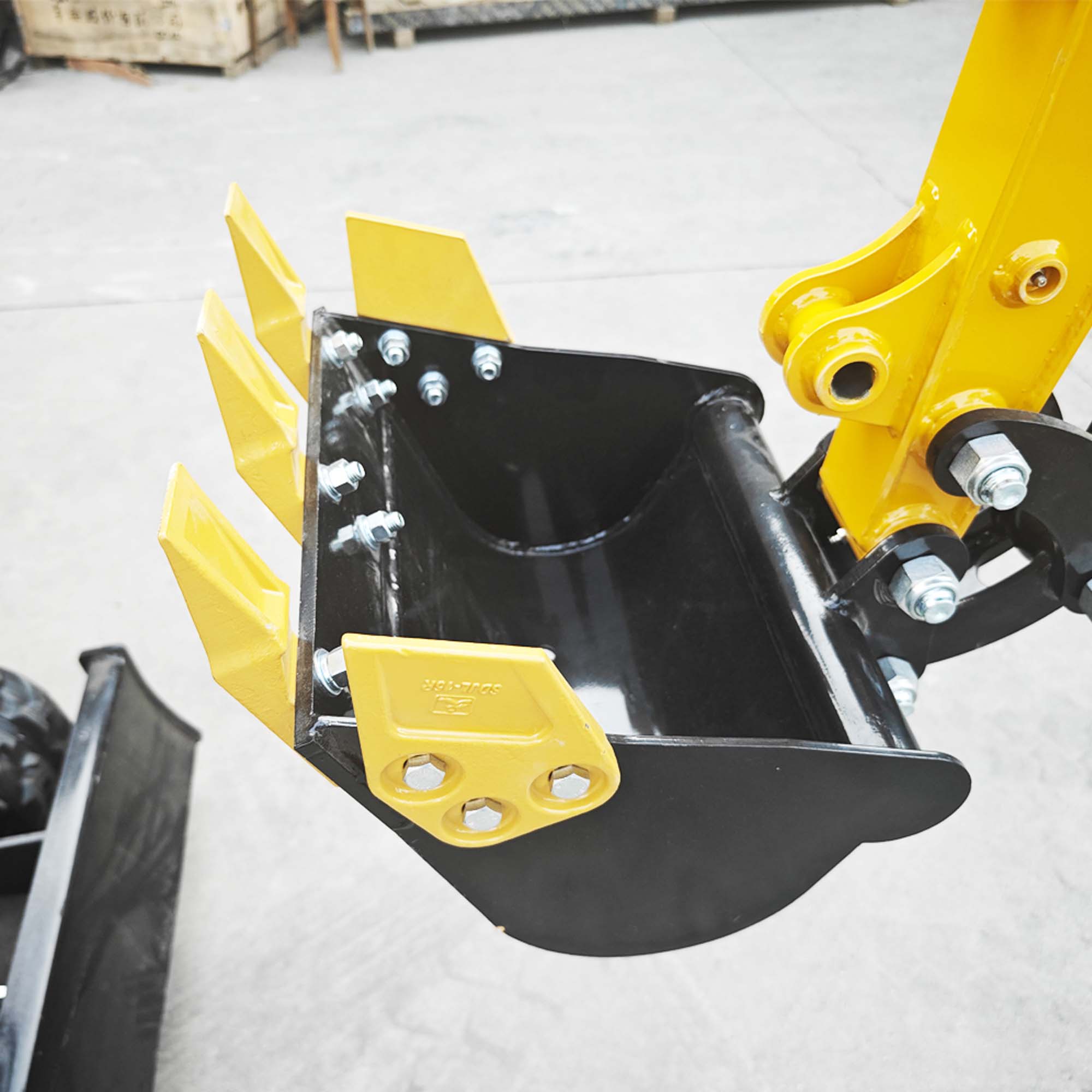 Compact Mini Farm Excavator - 1 Ton Operating Weight, 13.5hp, 0.02m³ Bucket Capacity