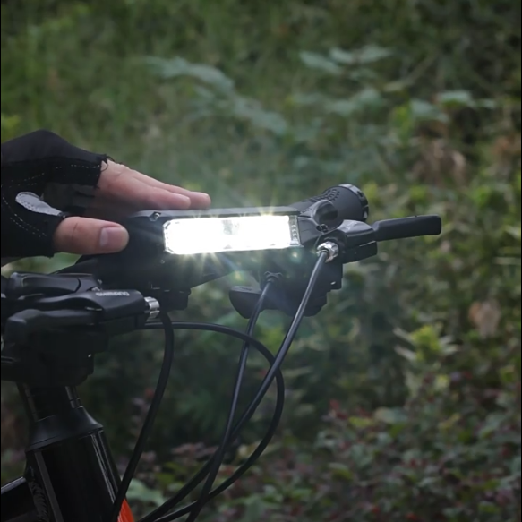 Bike Front Light USB rechargeability Aluminum Headlight 2600 Lumens High Bright Night Riding Outdoor Cycling Lights Equipment