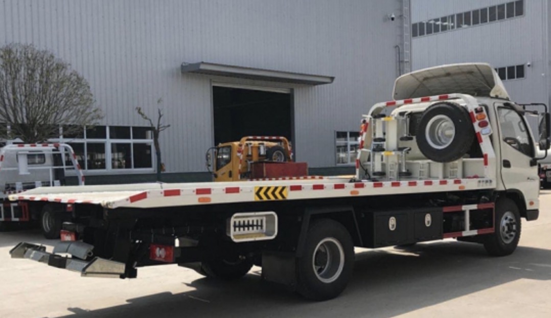 FOTON AUMARK 4 Ton RollbackFlatbed Towing Wrecker TowTruck