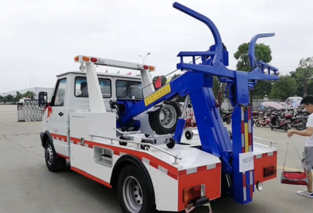 3 Ton lVEco Integrated LineWrecker Truck