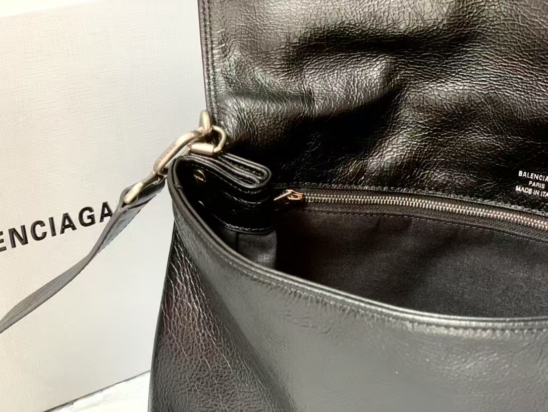 𝐁𝐚𝐥𝐞𝐧𝐜𝐢𝐚𝐠 | underarm bag