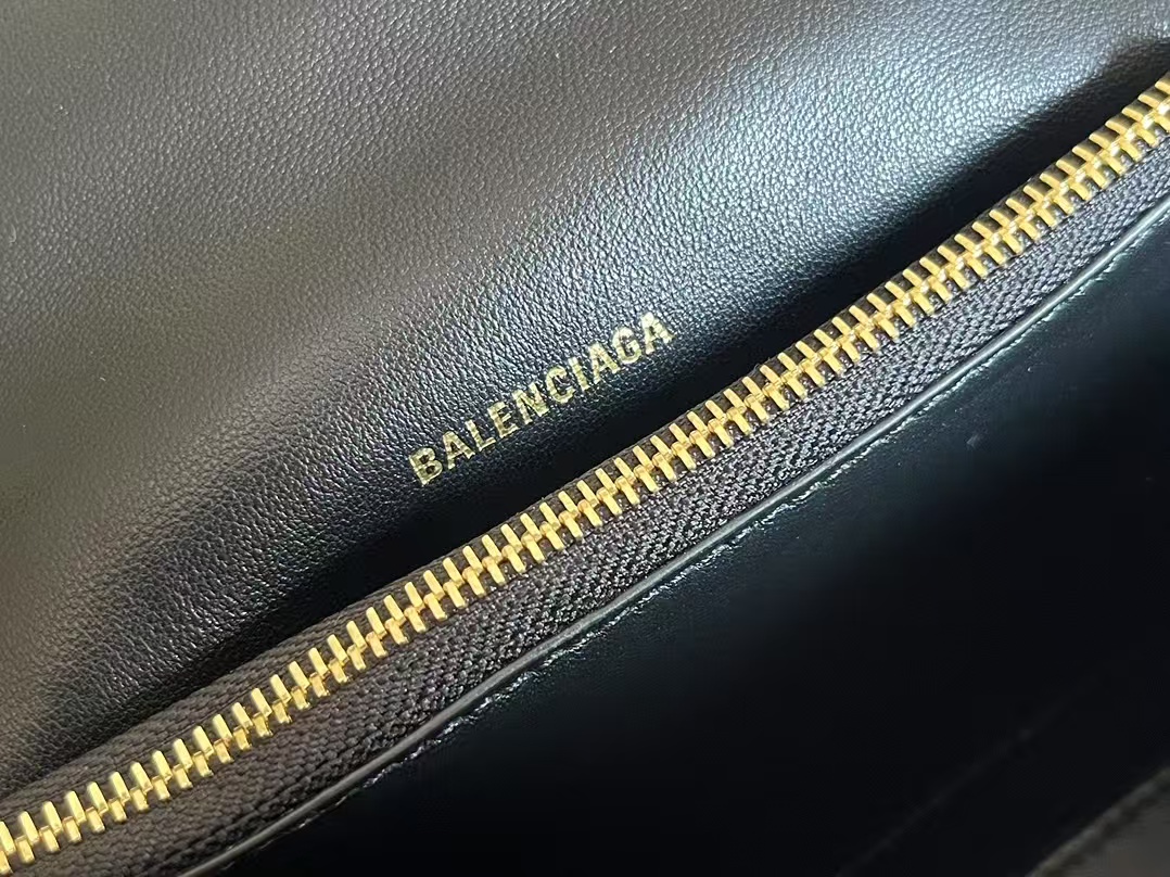 𝐂𝐑𝐔𝐒𝐇 from Balenciaga Spring/Summer '23 collection